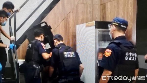 ▲台南市警局查緝地下匯兌、洗錢水房及掃蕩賭博，防止成為洗錢管道，威脅年底九合一選舉，查獲涉案金額共計高達28億餘元，檢肅不法資金成績斐然。（圖／記者林悅翻攝，下同）