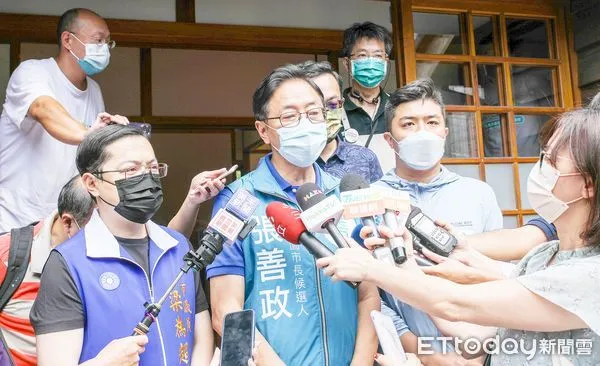 ▲針對桃園八德運動中心天花板坍塌意外，讓民眾質疑公共工程驗收太寬鬆？國民黨桃園市長參選人張善政今（20）日受訪時表示，上任以後會對近年桃園市政府公共程做個安全總體檢。（圖／記者沈繼昌翻攝）