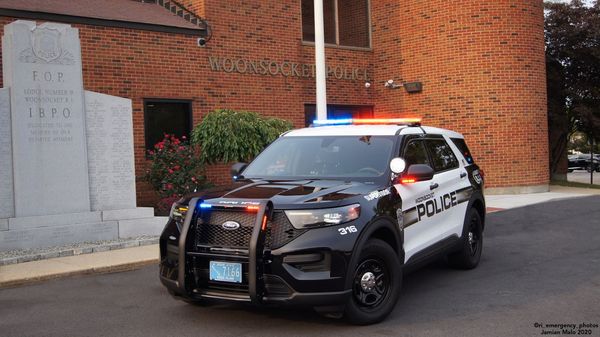 ▲▼羅德島州文索基特（Woonsocket）警方在一名前市長家中發現2具腐屍。（圖／翻攝自Facebook／Woonsocket Police Department）