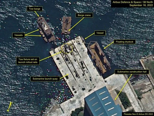 ▲▼北韓疑似正準備讓新造潛艦下水。（圖／翻攝自38 North）