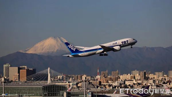 ▲10月30日起，ANA松山羽田航線將由每週五班增加至每日一班，並可轉機銜接至美國主要城市。（圖／ANA提供）