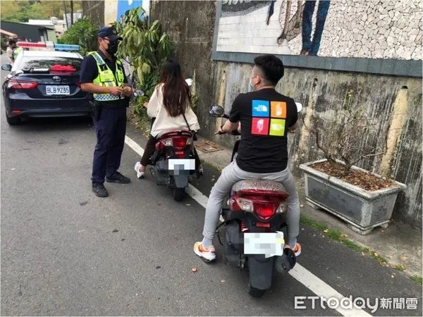 ▲東港警方在小琉球加強執法量能          。（圖／記者陳崑福翻攝，下同）