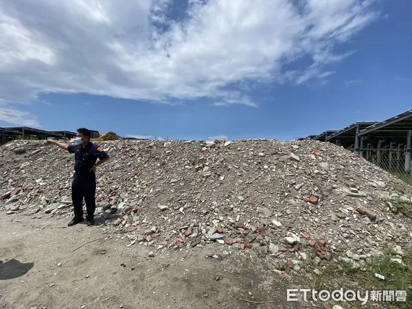 ▲張姓警員的兒子自有土地被檢舉堆置建築廢棄物             。（圖／記者陳崑福翻攝，下同）