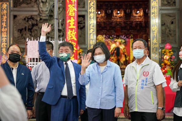 ▲▼蔡英文陳時中至台北市廣照宮參香祈福 。（圖／陳時中競選辦公室提供）