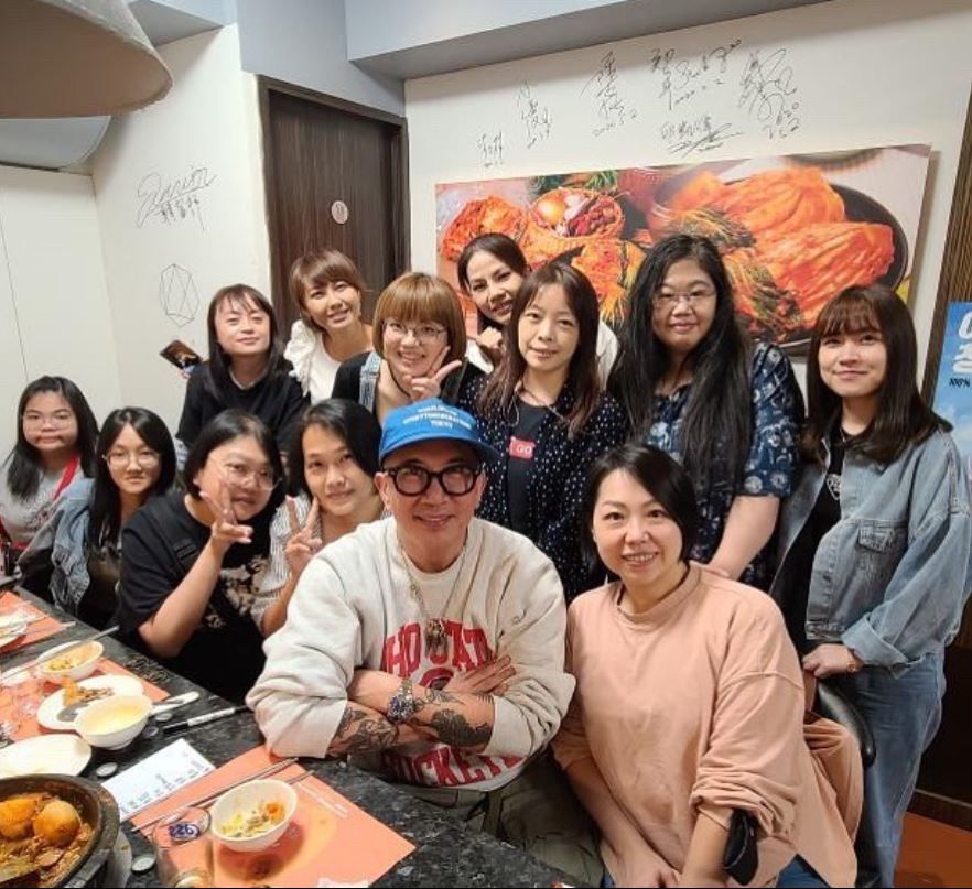 ▲具俊曄跟23年粉絲們聚餐。（圖／翻攝自Instagram／clon52）