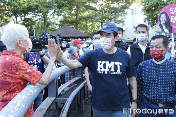 馬英九轟陳時中：防疫不能看　「若選上把台北市民當什麼」 | ETtoda
