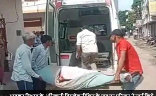 人妻堅信「丈夫還活著」伴屍18個月　屍體每天消毒成發黑木乃伊。（圖／翻攝自印度News18 Hindi網站）