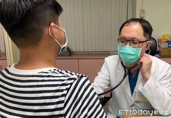 ▲中年男子反覆發燒以為是確診，就醫發現感染肝膿瘍。（圖／衛福部南投醫院提供）