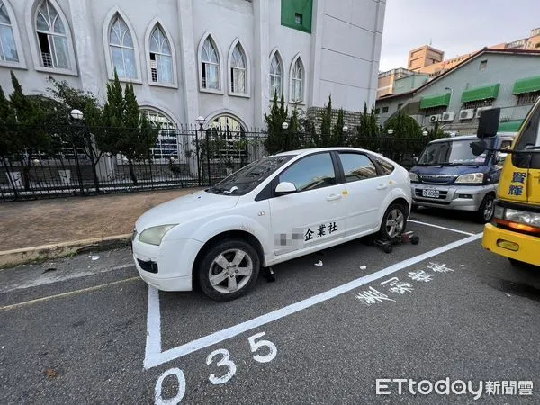 ▲▼停車格小偷現身一中商圈，警方得知被註銷後立即拖吊，網友狂讚「效率真高」。（圖／警方提供，下同）