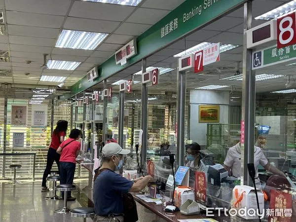 ▲▼郵局,櫃台,窗口。（圖／記者李姿慧攝）