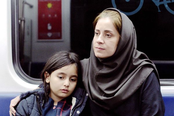 ▲▼伊朗女導演瑪莉雅姆莫卡達（Maryam Moghaddam）護照曾遭沒收《贖罪風暴》軟禁三年電影柏林奪大獎。（圖／海鵬提供）