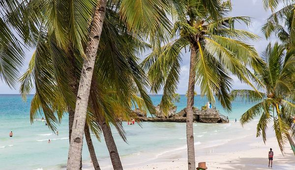 ▲▼菲律賓長灘島浪漫白沙灘聖母像成熱門打卡景點（圖／小虎食夢網提供）