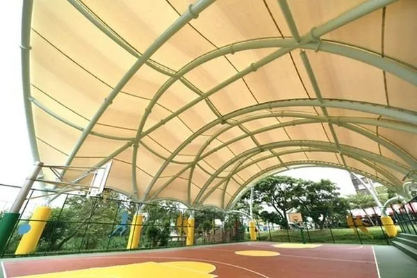 ▲鄭寶清再揭某營造商承造10多個天幕工程