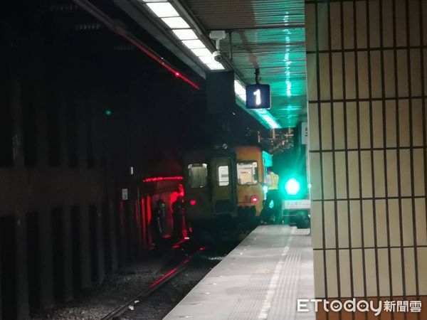 ▲▼        台北市萬華車站發生民眾被火車輾斃意外。     。（圖／記者黃彥傑攝）