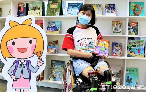 ▲2度患癌考驗+雙腿截肢 新北市圖故事媽媽樂觀傳遞正能量。（圖／新北市立圖書館提供）