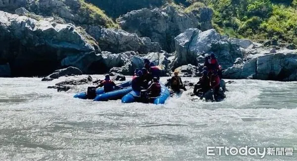 ▲義消水上救生至湍急河道實際演練。（圖／記者楊漢聲翻攝）