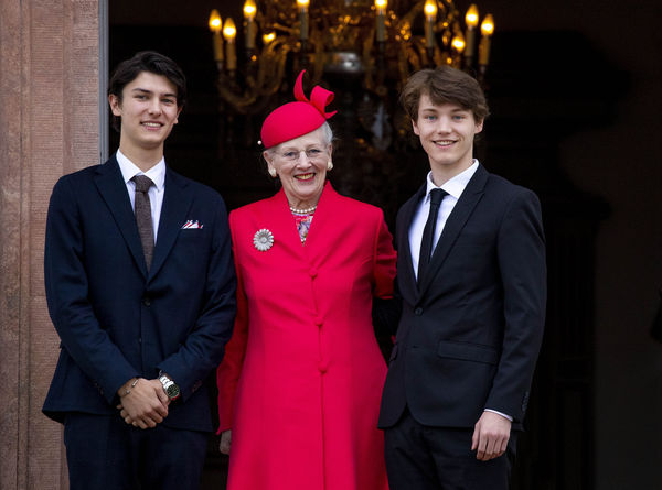 ▲▼丹麥尼古拉王子（Prince Nikolai）與丹麥女王瑪格麗特二世（Queen Margrethe II）、菲力克斯王子（Prince Felix）。（圖／達志影像／美聯社）