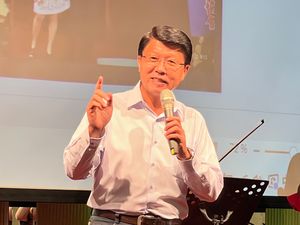 謝龍介喊「年增2百警力」否則可罷免他　綠營：想太多了