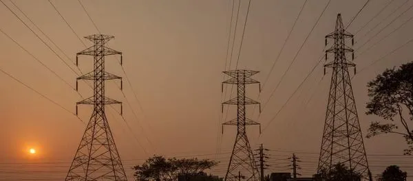 ▲▼孟加拉80%電網大故障，1億3000萬人無電可用。（圖／翻攝自Facebook／Zunaid Ahmed Palak ）