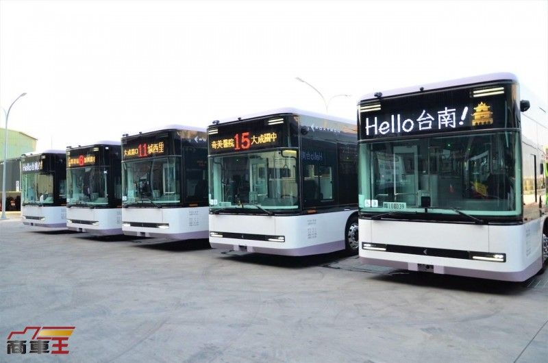 自主開發電動巴士擴大營運範圍　鴻華先進 Model T 年底前將有 15 輛投入台南市公車 6 路、11 路及 15 路