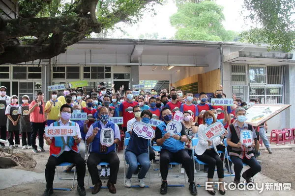 ▲桃源國中舉辦「一技在身-創業教育社團小桃子的打蘆汗樹屋」啟用典禮。（圖／記者楊漢聲翻攝）