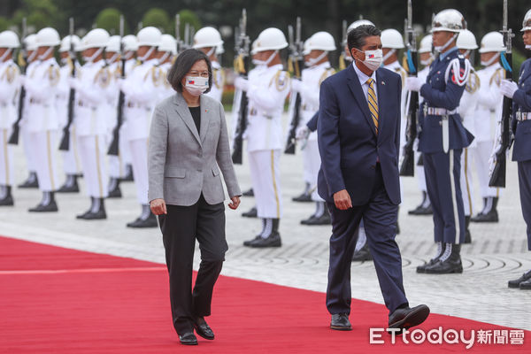 蔡英文軍禮迎接帛琉總統　惠恕仁：會攜手緩和軍事緊張情勢！ | ETtod