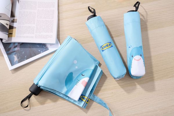 ▲IKEA鯊鯊折疊傘。（圖／IKEA提供）