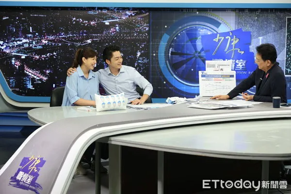 ▲▼   蔣萬安、石舫亘上《少康戰情室》節目  。（圖／蔣萬安競辦提供）