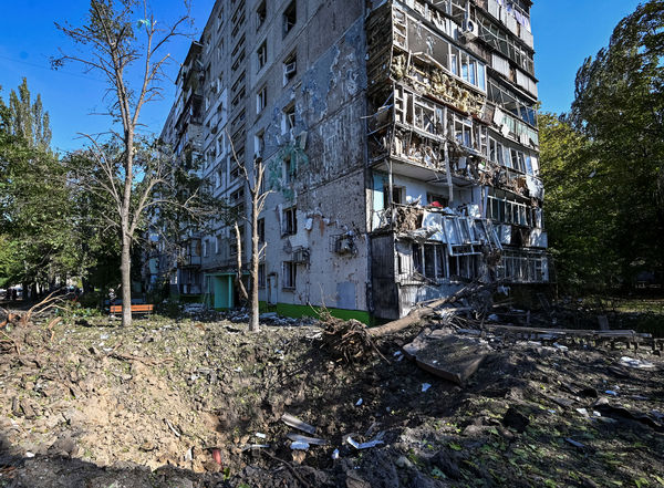 ▲▼俄軍透過導彈和無人機攻擊烏克蘭札波羅熱的公寓與基礎設施。（圖／路透）