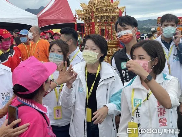 ▲▼黃珊珊出席葫蘆寺建廟75週年水陸除瘟遶境活動。（圖／記者袁茵攝）