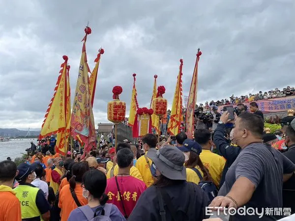 ▲▼陳時中今天上午出席台北葫蘆寺建廟75周年九聖關渡宮會香大典。（圖／記者呂晏慈攝）