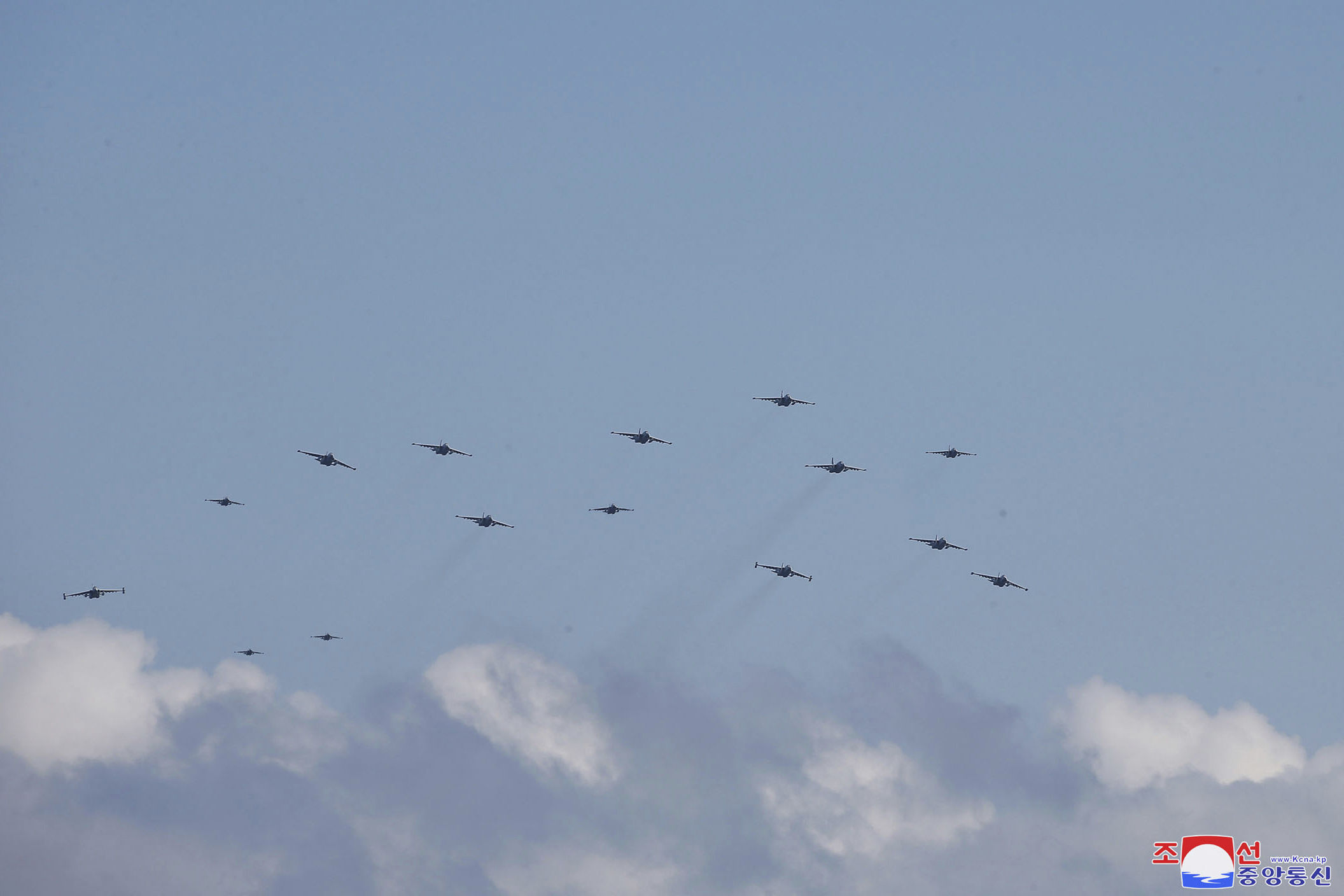 ▲▼北韓8日出動150架軍機進行航空攻擊綜合訓練。（圖／達志影像／美聯社）