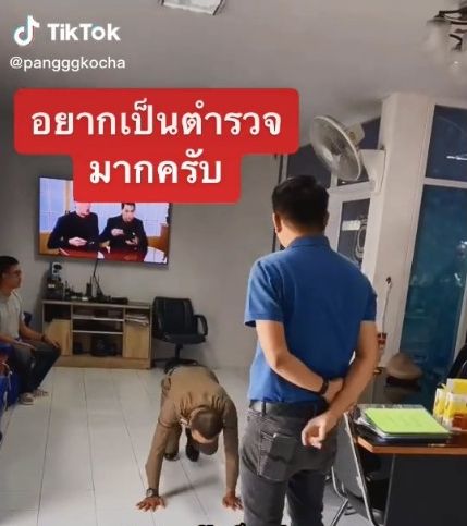 ▲▼泰國男子冒充警察被抓包。（圖／翻攝自tiktok@pangggkocha）