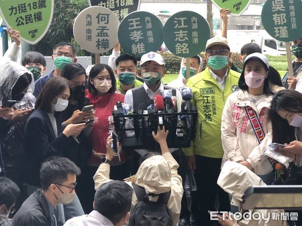 民主糖衣包裝吃香喝辣特權？　陳時中：民進黨吃苦耐勞 | ETtoday政