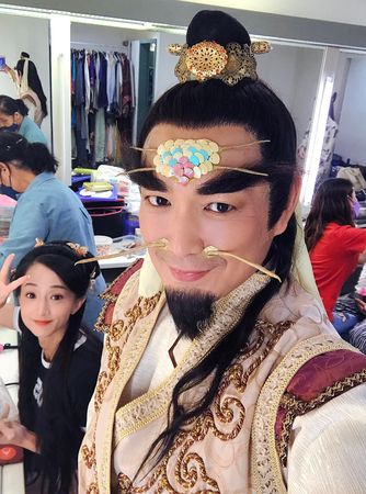 ▲▼《戲說台灣》王信翔因爭議事件一度退演藝圈，最近悄悄回歸。（圖／翻攝自臉書／王信翔）