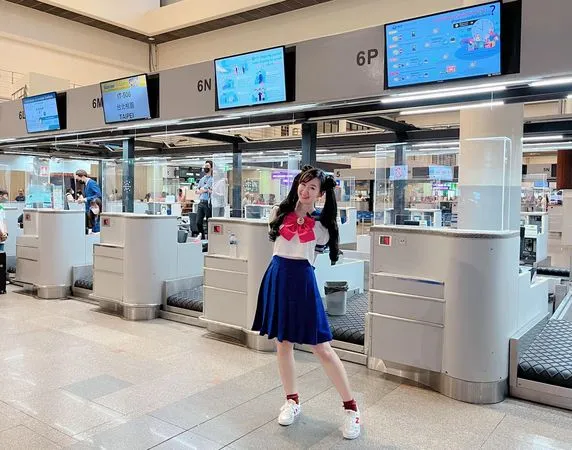 ▲▼泰國旅客首發團啟程 網紅扮美少女戰士介紹台灣旅遊。（圖／翻攝自奇恰拉／Ratto Wanderlust）