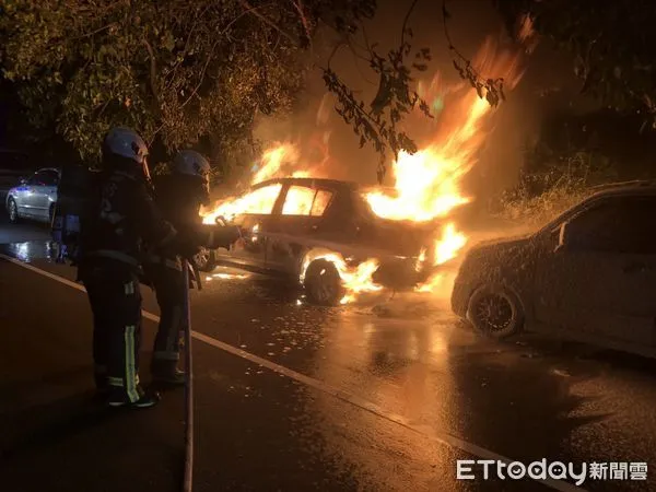 ▲▼       台中神岡深夜火燒車，車內驚見一具焦屍      。（圖／記者鄧木卿翻攝）