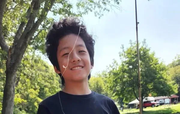 和叔叔一同打獵慘被當成獵物　12歲男童「脊髓中彈」內出血慘死。（圖／翻攝自募款網站GoFundMe）