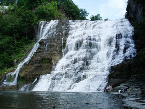 ▲紐約伊薩卡瀑布（Ithaca Falls）。（圖／翻攝自維基百科）