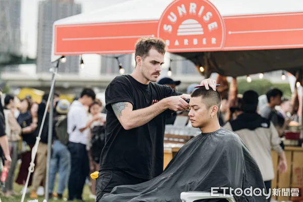 ▲從美食、裝備到理髮，走一趟城市野營讓你從頭更新到腳(圖為SUNRISE BARBER)。（圖／記者許宥孺翻攝）