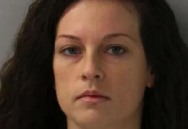 陪學生練球練出感情　年輕女師和17歲男後座「車震8次」被捕。（圖／翻攝自BUTLER COUNTY SHERIFF`S OFFICE）