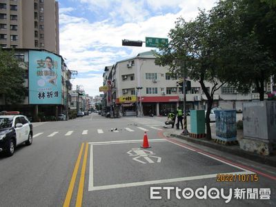 台中刮強風吹落號誌燈　白色小客車經過被砸中引擎蓋