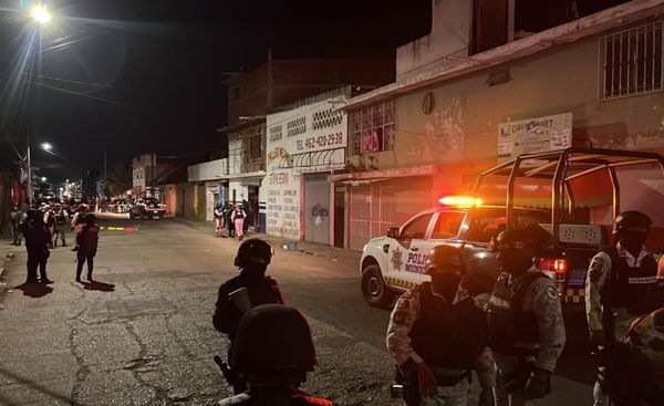 ▲▼墨西哥城市伊拉普阿托（Irapuato）爆發大規模槍擊案。（圖／翻攝自推特）