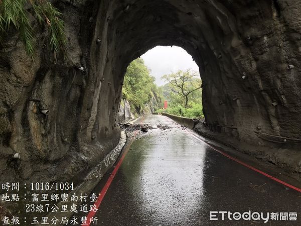 ▲▼受颱風外圍環流影響，花蓮持續豪大雨造成多條路段進行交通管制。（圖／花蓮縣政府提供，下同）