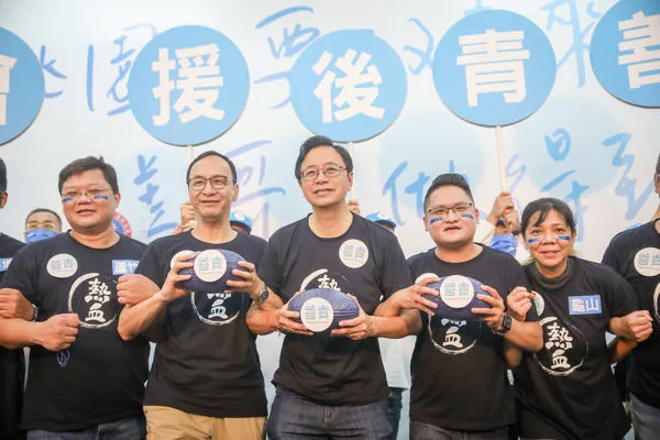 ▲張善政成立善青後援會，凌濤任競總發言人