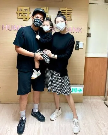 ▲趙孟姿和老公、家人討論後決定捐出母乳。（圖／翻攝自Instagram／chaochao1011）