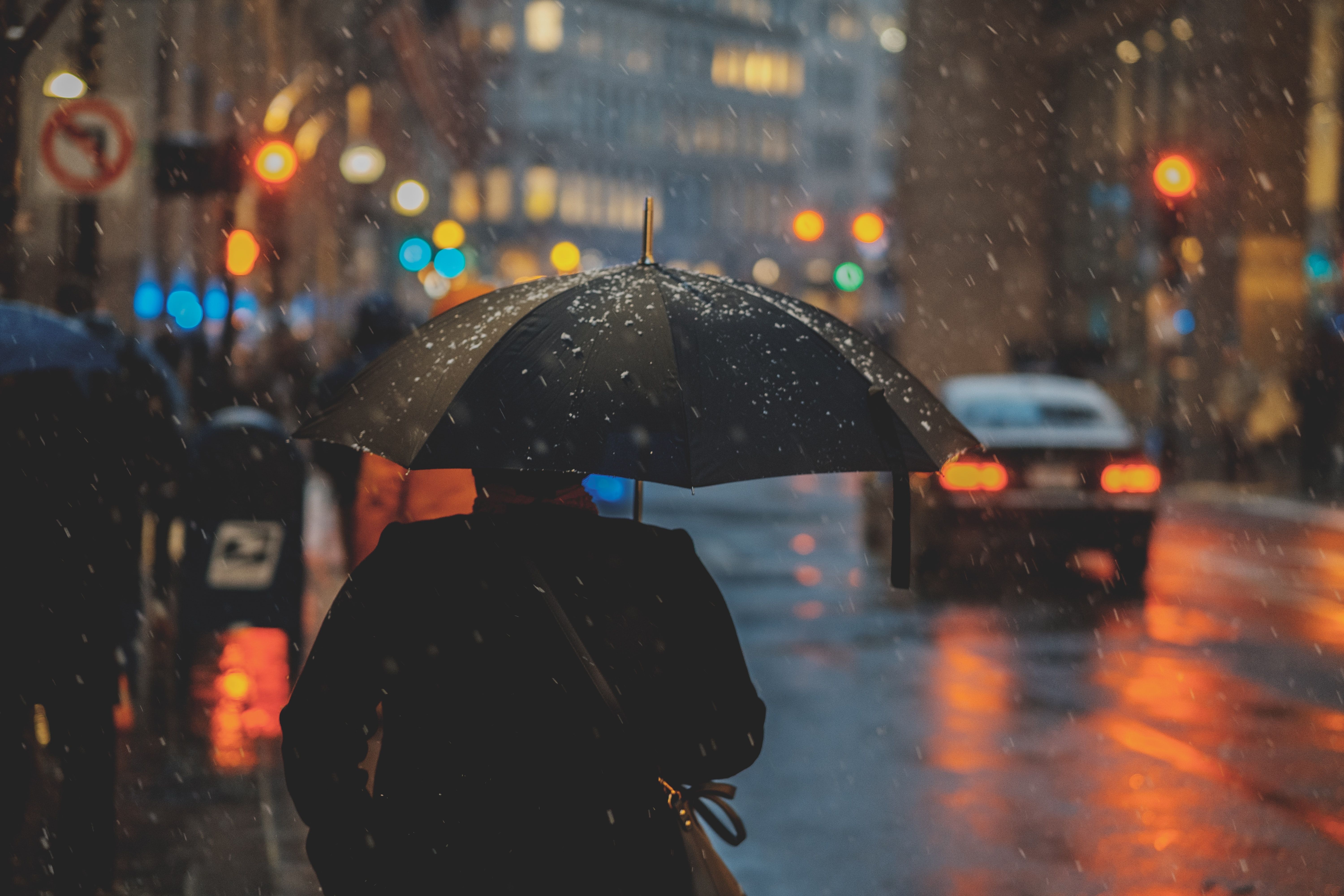 為什麼有人喜歡雨天？ 嗜雨者享受下雨6個更快樂的原因| 凱特王| 鍵盤大