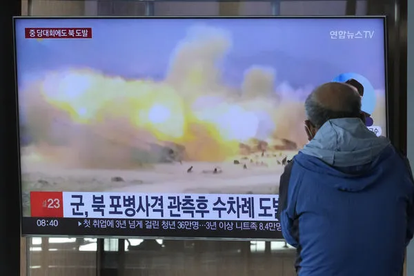 ▲▼北韓18日晚間再度實施砲擊訓練。（圖／達志影像／美聯社）