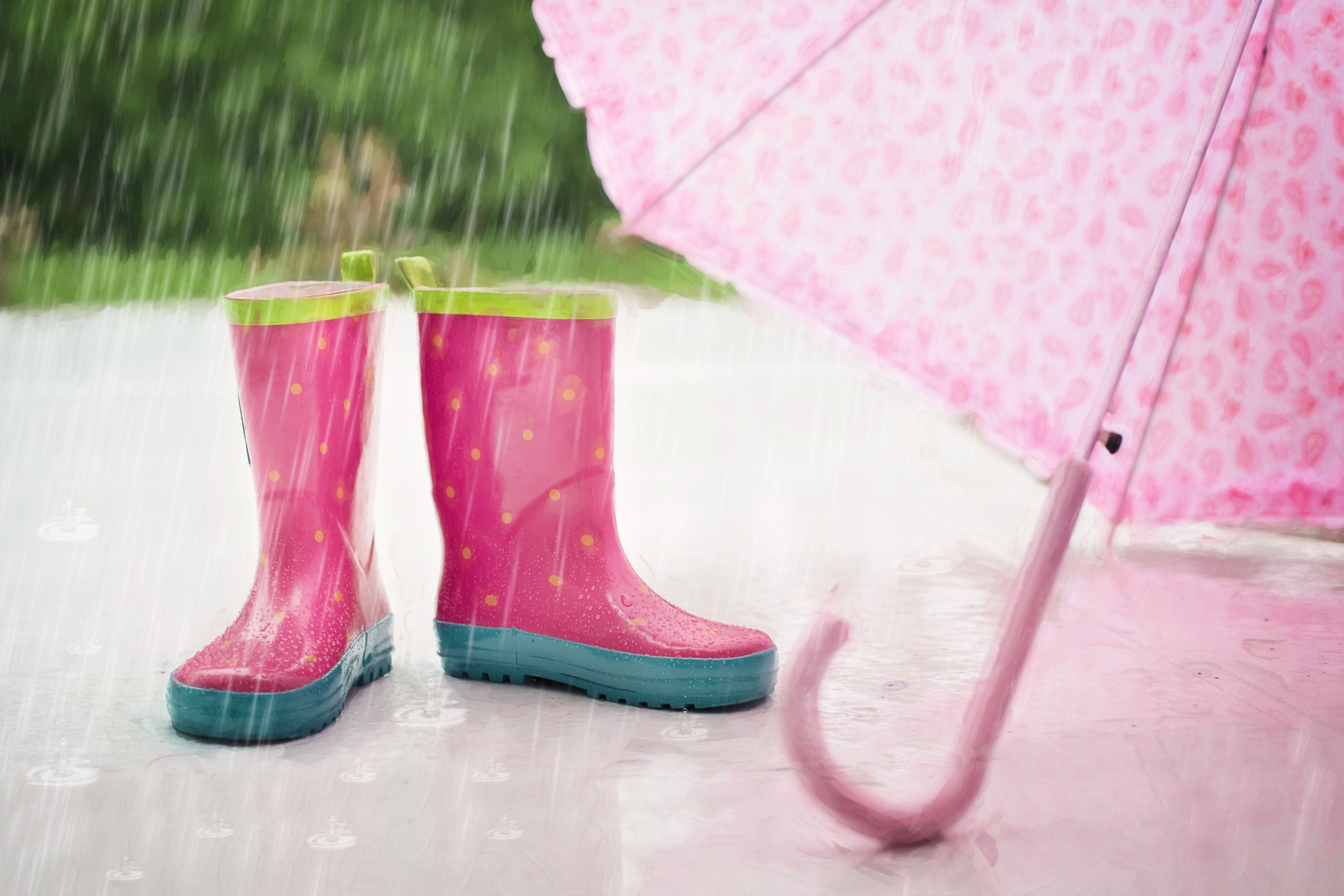 ▲雨靴,雨鞋,下雨。（圖／pexels）