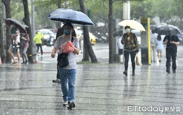 ▲▼部分縣市出現豪大雨。（圖／記者李毓康攝）